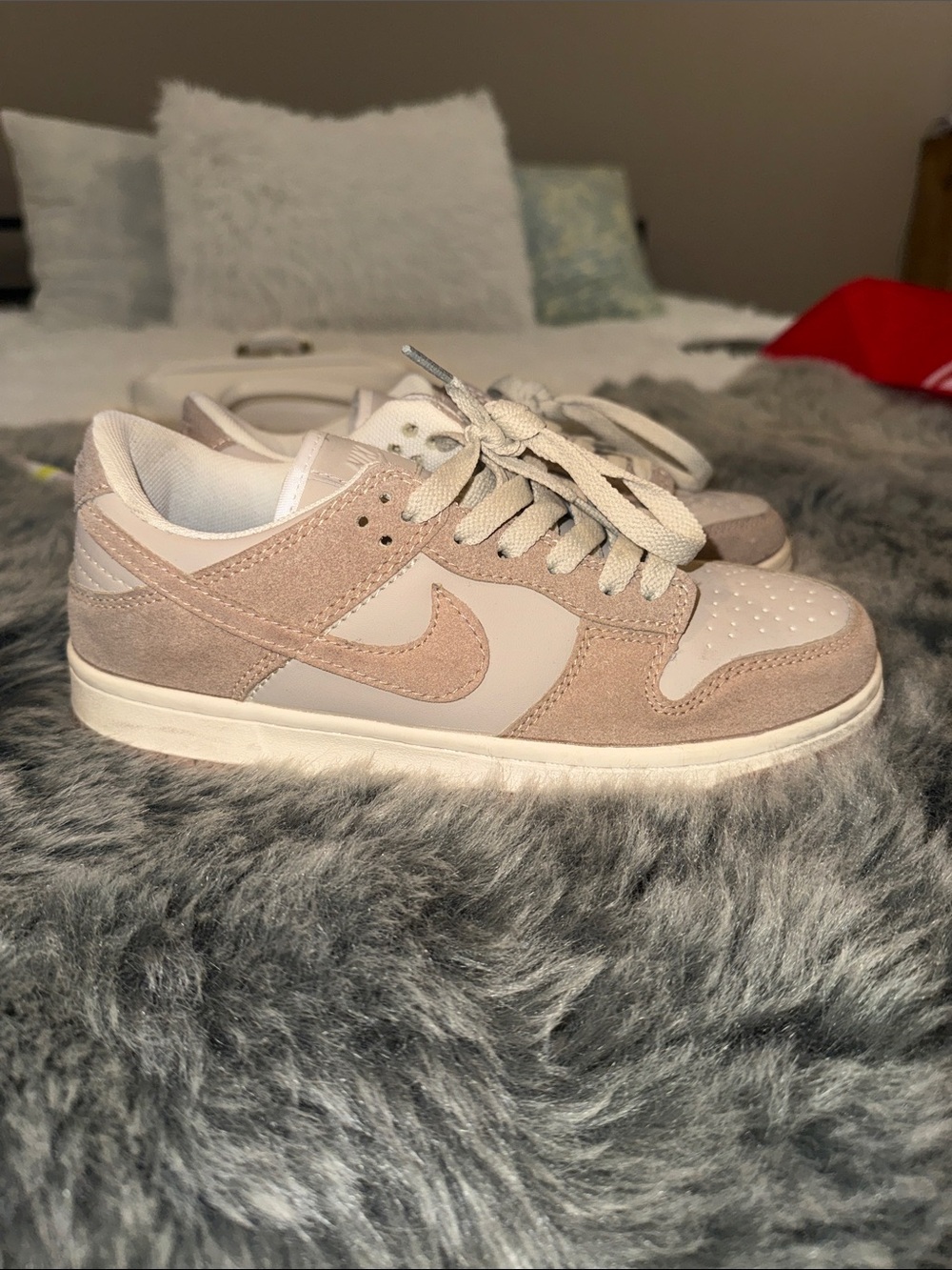 Nike Dunk Low SE Sanddrift FD0873-126 Women’s 6.5 Premium Suede EUC